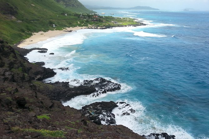 5-Hour Private Customized Luxury Convertible Tour of Oahu's South Shore - Stop 2: the only palace in America, plus a Hawaii Five-0 clue