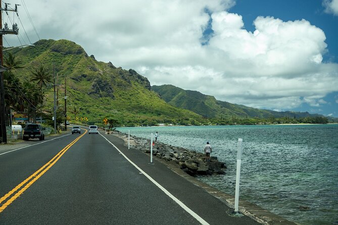 Best Of Oahu: Grand Circle Island Small Group Tour From Waikiki - Valley of the Temples Memorial Park: Sacred Space and a Japanese Temple Reconstruction