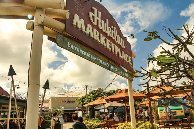 Best of Oahu: Pearl Harbor, Arizona Memorial and the Polynesian Cultural Center - A Morning That Starts Early: Waikiki Pickup and the Pace