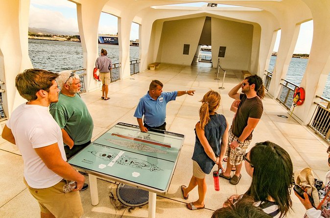 Best Of Pearl Harbor: USS Arizona Memorial & Historic Honolulu - Iolani Palace: the historic downtown contrast you’ll appreciate