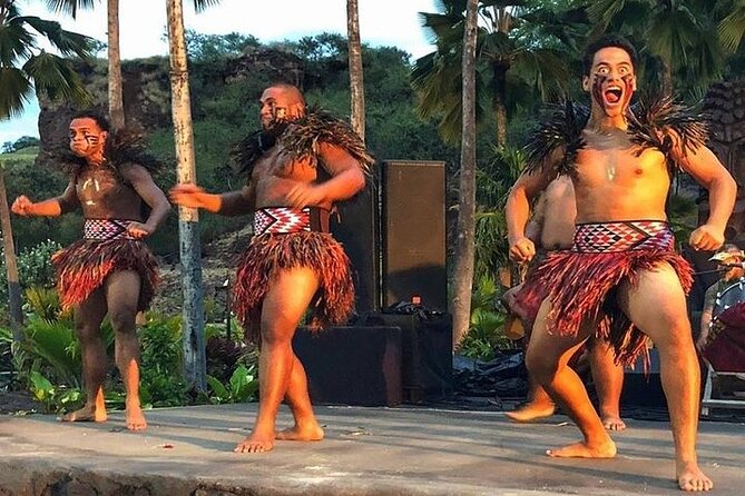 Chief's Luau Admission Including Transfers - Chief’s Luau at Wet ’n’ Wild Hawaii: the setting does a lot