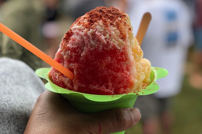 Da Local's Food Tour of Oahu - Stop 4: Shave ice with ice cream center and salted plum powder