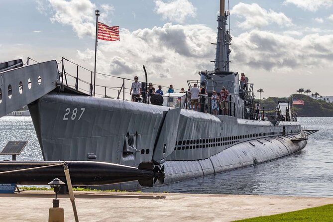 Deluxe Arizona Memorial Bowfin Submarine and Honolulu City Tour - Pickup and timing rules that can make or break your day