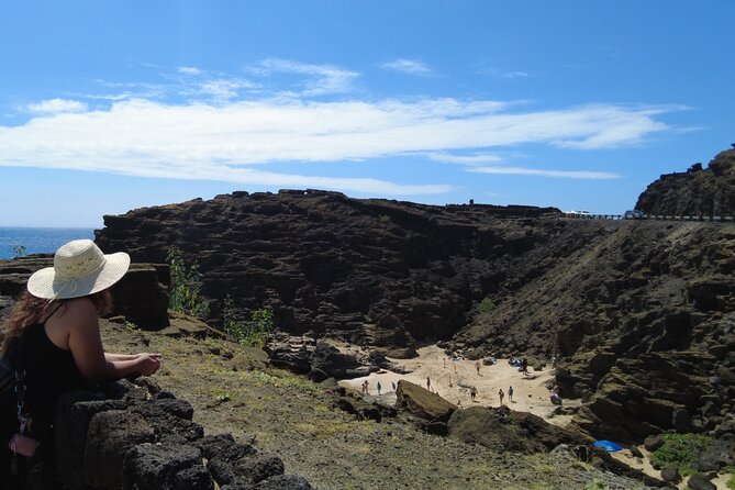 Full-Day Circle Island Guided Tour of Oahu - Lunch-style energy at Mike’s Kiawe Broiled Huli Huli Chicken