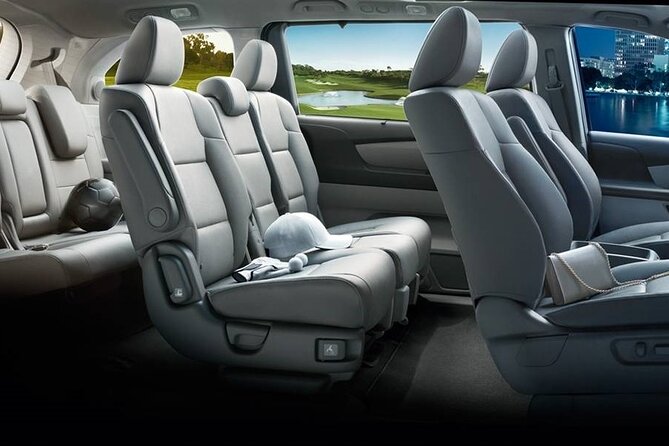 Honolulu Airport & Waikiki Hotels Private Transfer by Minivan (up to 5 people) - Price and Logistics: When This Is the Smart Move