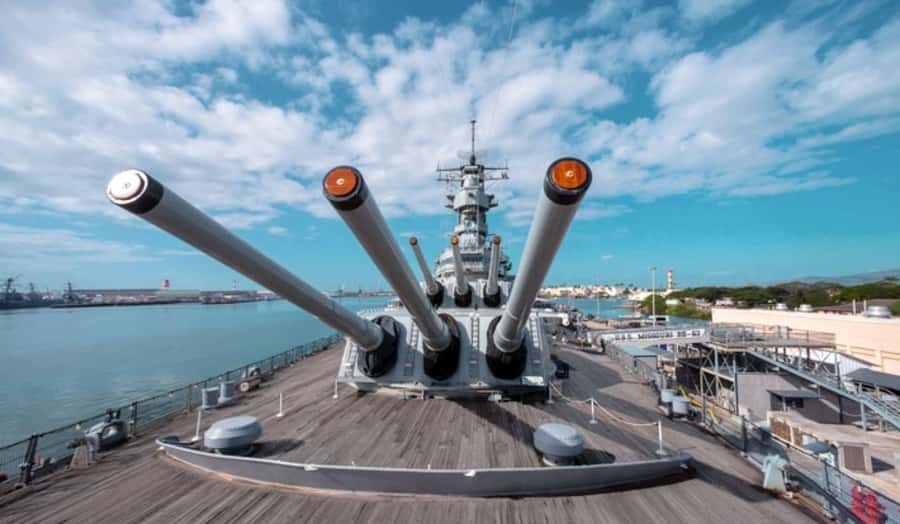Honolulu: Battleship Missouri Memorial with Guide Option - Entering the USS Missouri and finding the WWII story fast