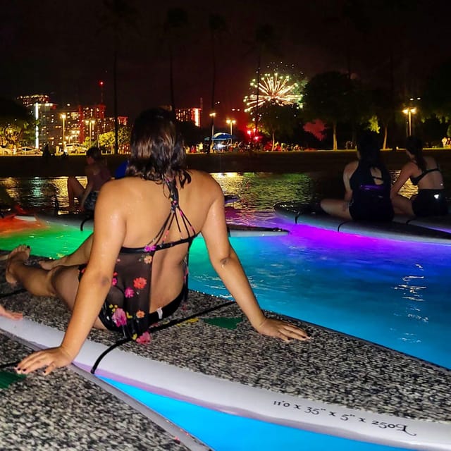 Honolulu: Fireworks Glow and Flow Yoga Class - Your break in the middle: stars, moonlight, and ocean tempo