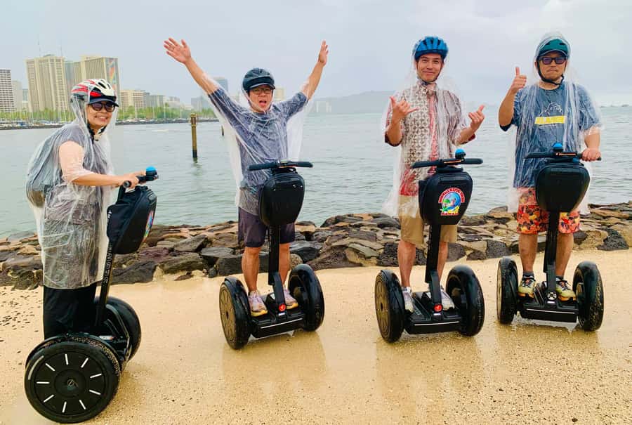 Honolulu: Magic Island & Beach Segway Tour - Kaka’ako Waterfront Park: Coastline Views on a City Edge