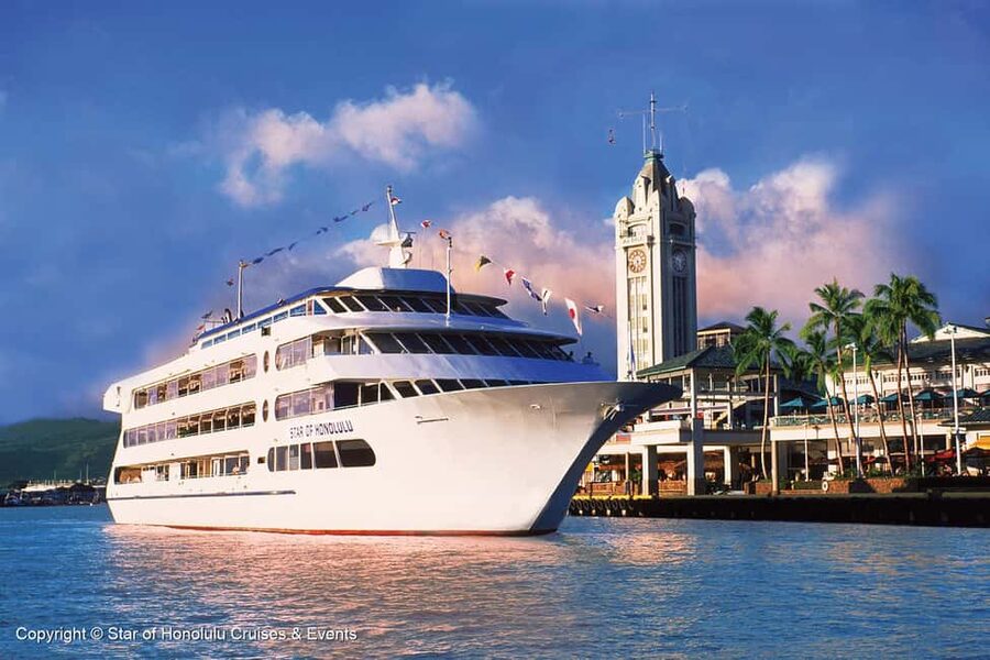 Honolulu: Pacific Star Sunset Buffet and Show - Why Honolulu Nights Look Better From the Water