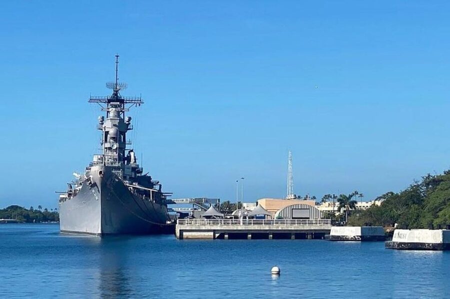 Honolulu: Pearl Harbor, USS Arizona and Battleship Missouri - Waikiki Pickup and a 6-Hour Timeline That Actually Works