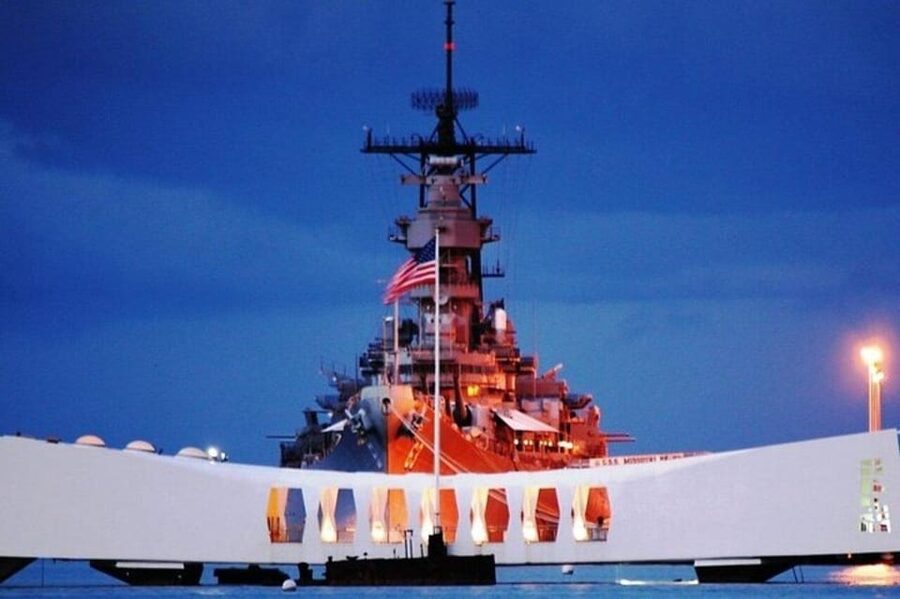 Honolulu: Pearl Harbor, USS Arizona and Battleship Missouri - USS Arizona Memorial: Spending Time Without Rushing the Moment