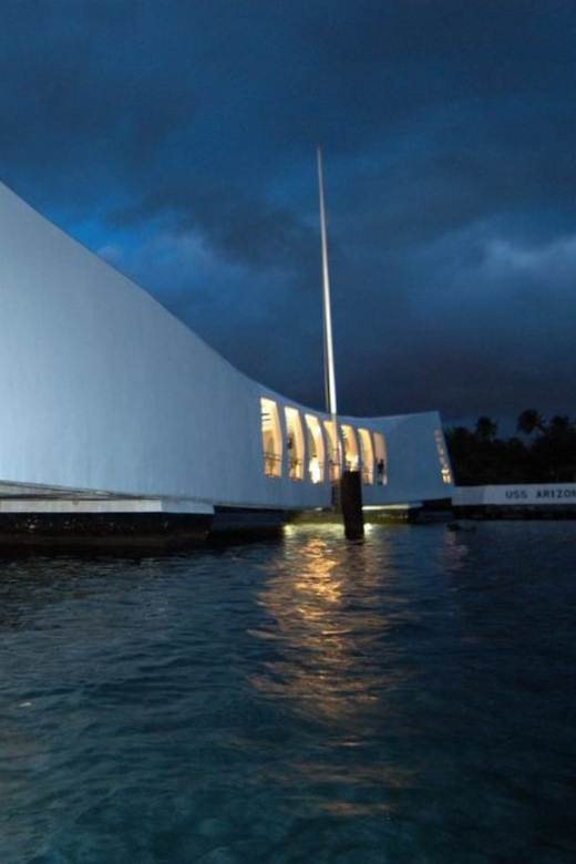 Honolulu: Pearl Harbor USS Arizona Memorial Tour - Getting Picked Up in Waikiki: The Smooth Start Matters