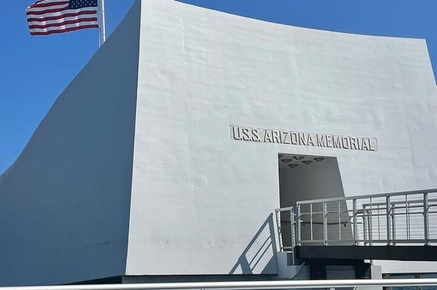 Honolulu: Pearl Harbor USS Arizona Memorial Tour - The Skip-the-Line Entrance: Less Waiting, More Paying Attention
