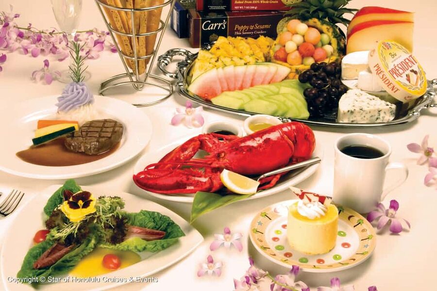 Honolulu: Sunset 5 Course Dinner Cruise with Entertainment - Where to stand or sit: decks, sightlines, and the best moment