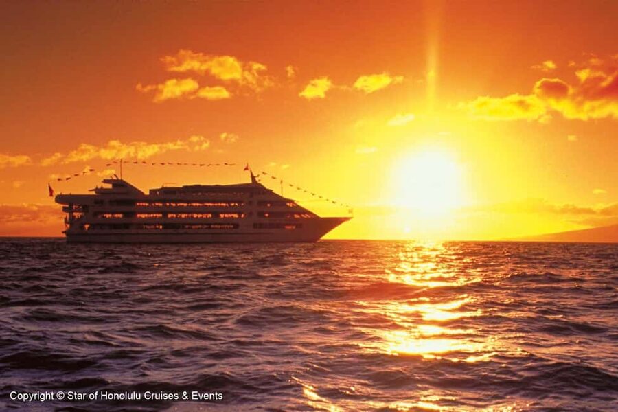 Honolulu: Sunset 5 Course Dinner Cruise with Entertainment - The meal: 5 courses built around lobster and tenderloin