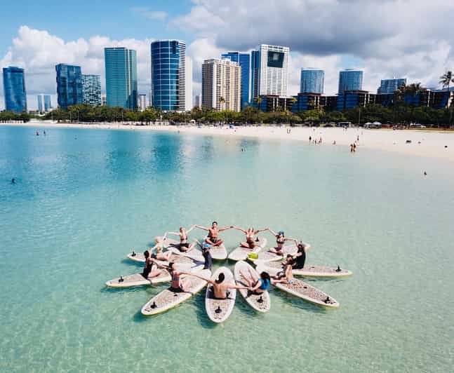 Honolulu: SUP (Standup Paddleboard) Yoga Class - Key highlights that make this class worth your time