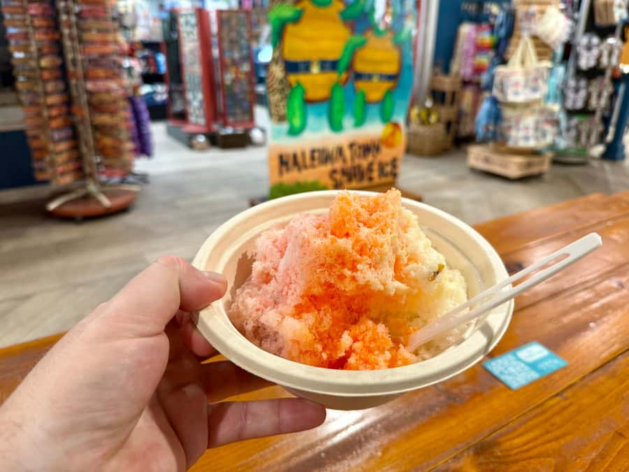 Honolulu: Waikiki Food Tour with Local Guide - Poke Bowls: The Flavor Center of Waikiki’s Food Scene