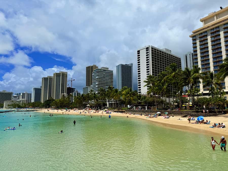 Honolulu: Waikiki Food Tour with Local Guide - Hawaiian BBQ Meets the Street: Comfort Food in Walking Distance