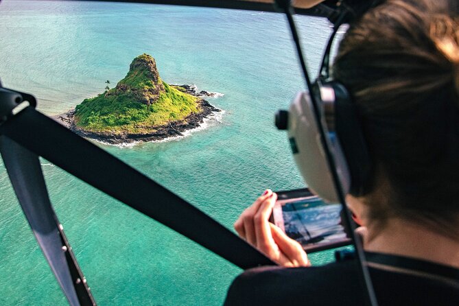 Oahu: 45 Minute Sights Unseen Helicopter Tour - Doors Off or On - Pilots, Commentary, and Getting Better Photos Without Fighting Your Phone