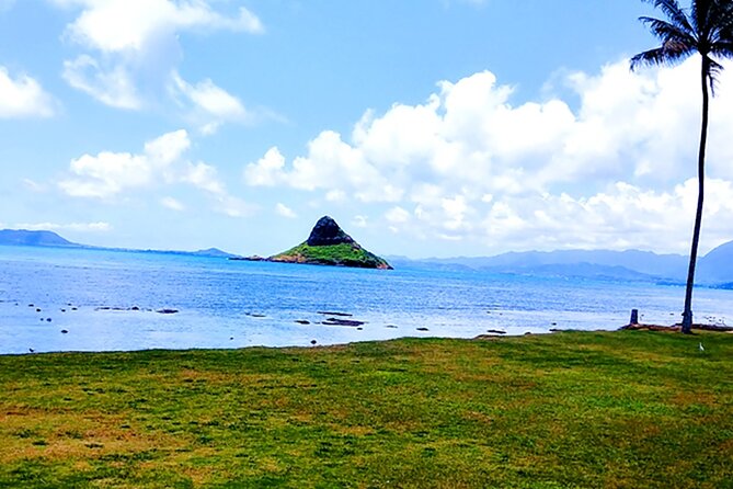 Oahu: All Day Circle Island Tour with Snorkeling - Diamond Head and Halona Blowhole: the quick-hit classic start