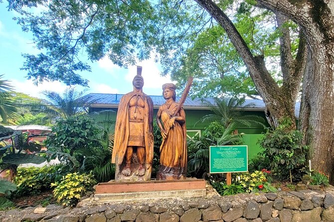 Oahu Circle Island Tour with Byodo-In Temple Admission - Kualoa Regional Park and Mokoli’i: the photo stop that’s worth the quick hit