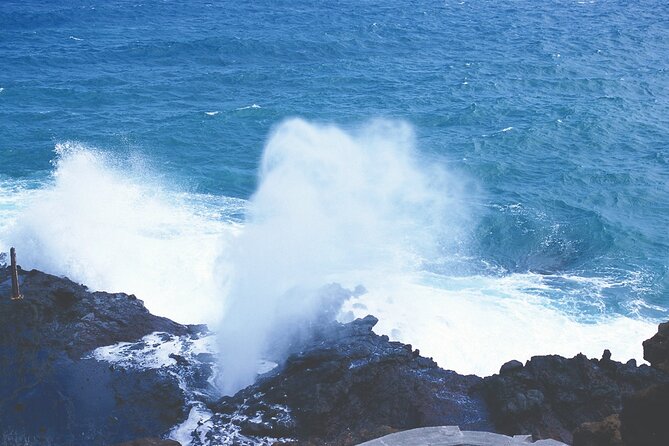 Oahu Deluxe Grand Circle Island Tour - Nu’uanu Pali Lookout: Cliff Views Plus the Story of 1795