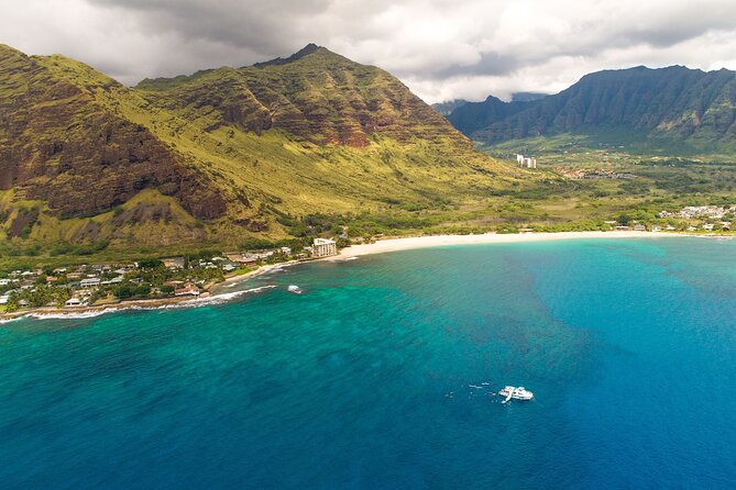 Oahu Dolphin and Snorkel Tour with Waikiki Pickup & Lunch - The hula and culture moment, done in a relaxed way