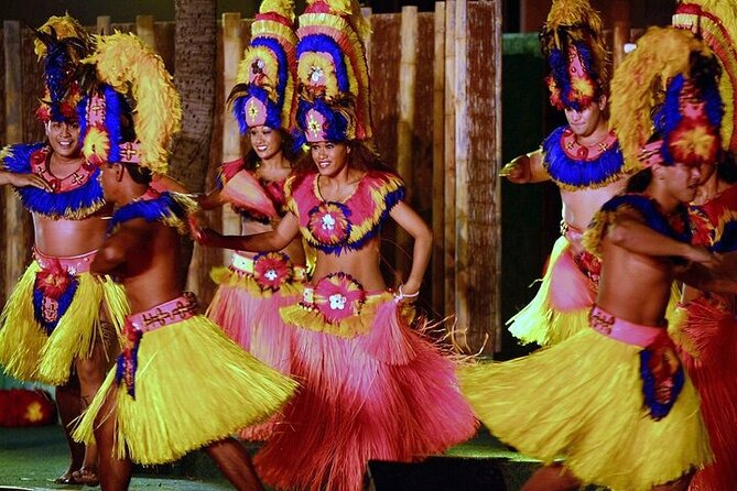 Oahu: Germaine's Luau - Germaine’s Luau: Beachside Kapolei is the whole mood