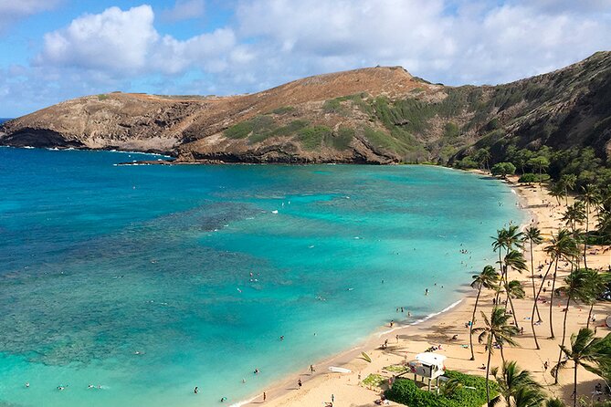 Oahu Grand Circle Island and Haleiwa Tour: 9-Hr Deluxe Experience - Byodo-In Temple: bon-sho bell, koi ponds, and a slow 20 minutes