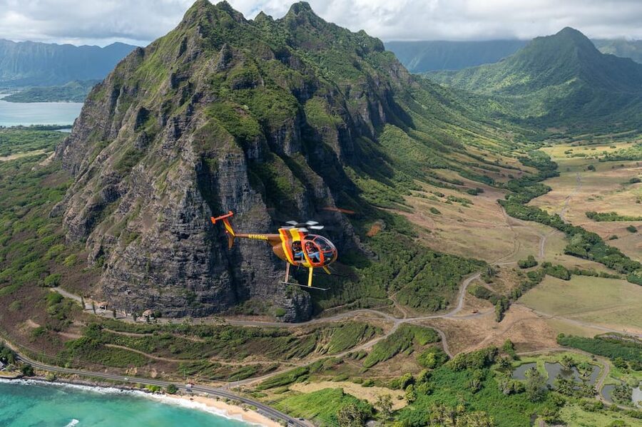 Oahu: Magnum P.I. Doors-Off Helicopter Tour - Waikiki and Ala Moana: The Coast Curves in a Way You Can’t Unsee