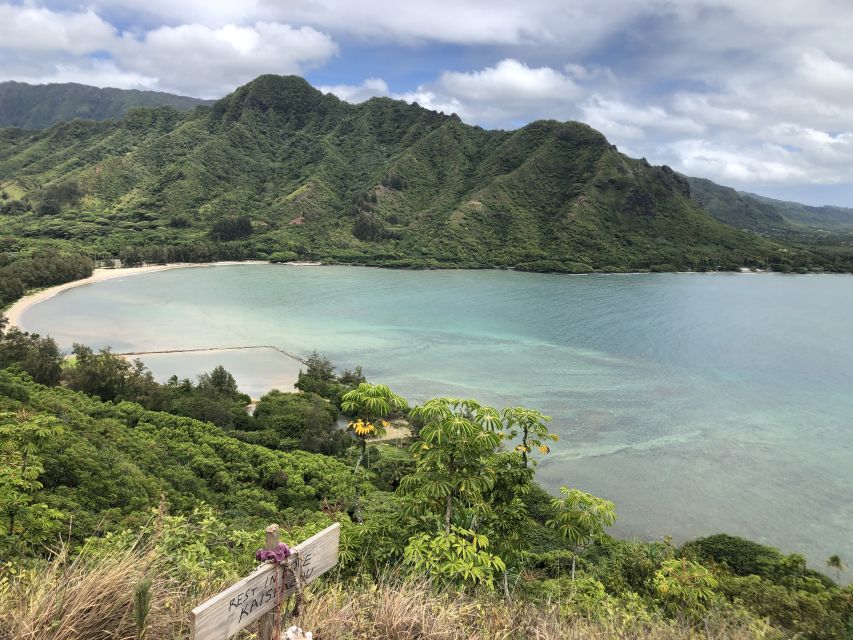 Oahu: Manoa Falls Hike and east side beach day - East side sightseeing: Lanai lookout, blowholes, Sandy Beach Park, and Makapu