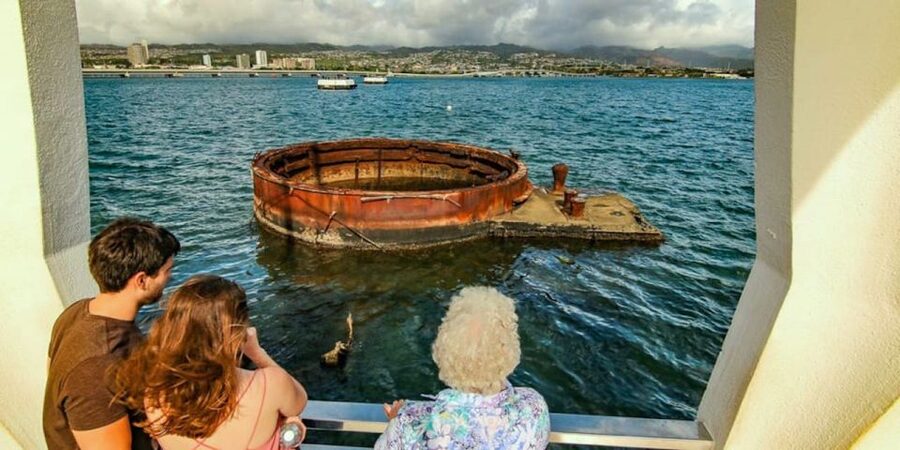 Oahu: Pearl Harbor Battleship Tour - Who this tour suits best