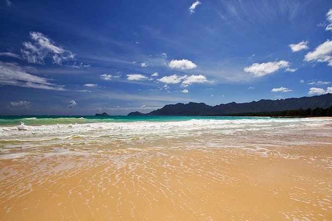 Oahu's Ultimate Tour: Dole, Turtle Snorkel, Pali Lookout & More - Nu’uanu Pali Lookout and Byodo-In Temple: stories tied to the views