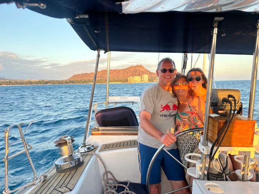 Oahu: Sunset sailing in small intimate groups - Weather, Footwear, and Packing Tips for a Smooth Sail