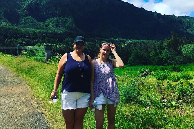 Oahu Uncovered: Full Island Tour with a Local Guide - Aloha General Store and the Laʻie Point viewpoint: small stops, big payoff