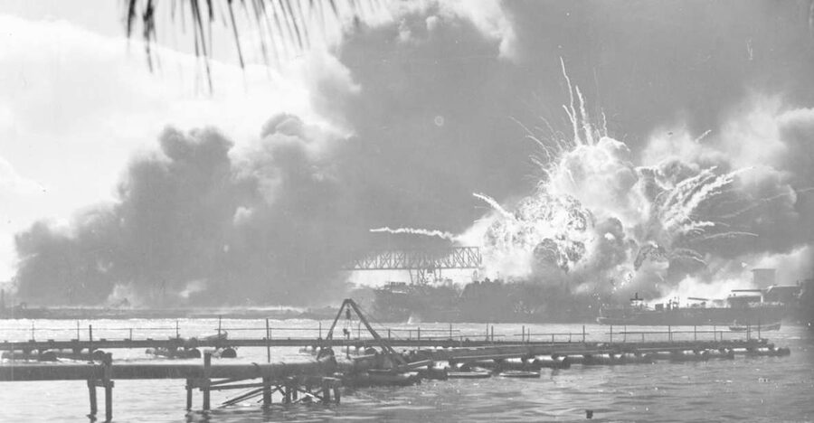 Oahu: USS Arizona Memorial Chief's Narrated Multimedia Tour - What This USS Arizona Memorial Multimedia Tour Really Is