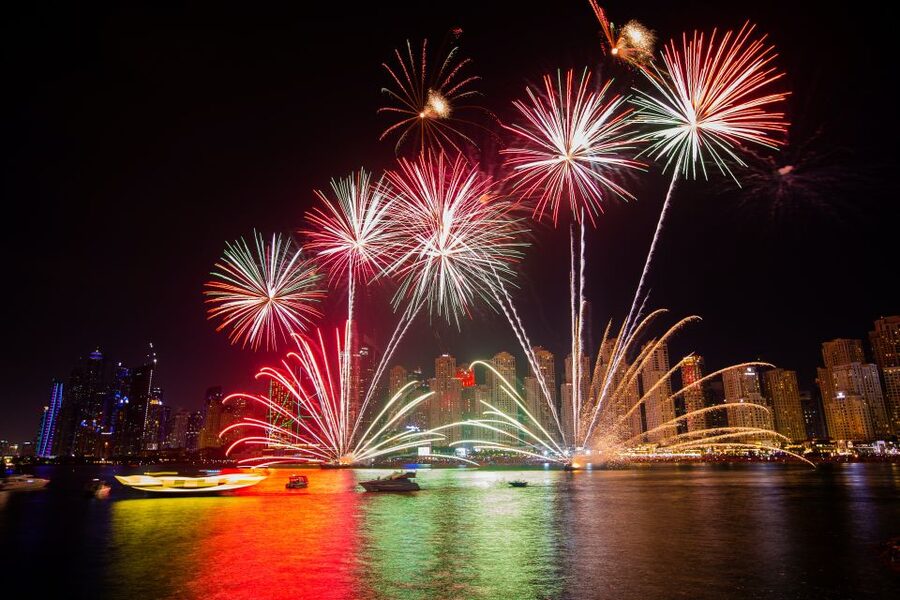 Oahu: Waikiki Fireworks Boat Cruise from Oahu - A Waikiki Fireworks Cruise That Makes the Timing Work