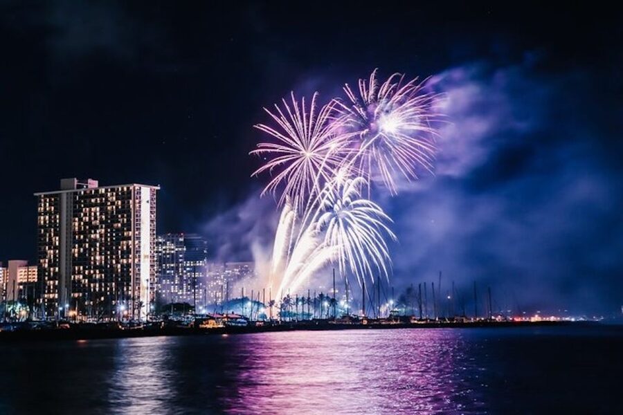 Oahu: Waikiki Friday Night Fireworks Catamaran (Wahine Koa) - Crew style and onboard vibe: where the experience can feel great or off