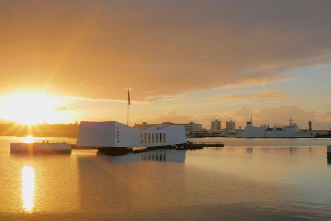 Pearl Harbor Arizona Memorial - Honolulu Tour - Submarine Access - USS Bowfin Submarine Museum & Park: good photos without paying twice