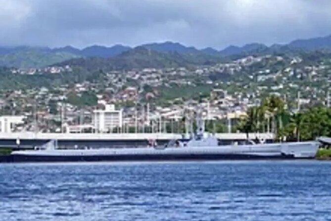 Pearl Harbor Arizona tour from HNL Airport - Getting Oriented Fast From HNL Airport