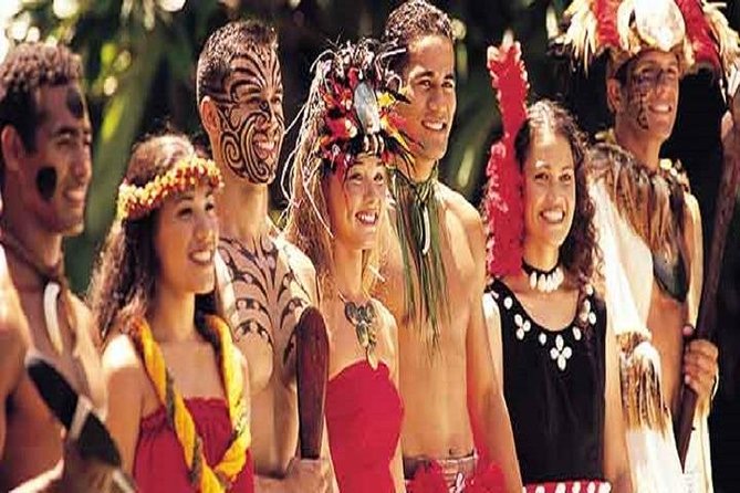 Pearl Harbor, Dole Plantation, and Polynesian Center from Waikiki - Dole Plantation: famous treats, a store-heavy stop, and quick nature breaks