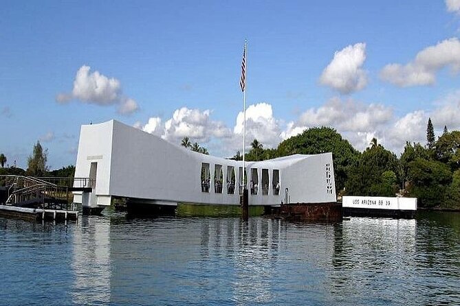 Pearl Harbor & Mini Circle Island Tour from Waikiki - Pearl Harbor Historic Sites Visitor Center: film first, then context