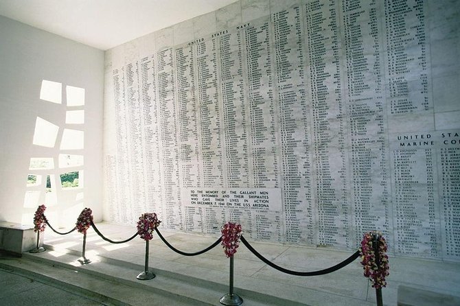 Pearl Harbor, National Memorial Cemetery and Honolulu City Tour - Timing you can count on: 9:00 or 10:45 pickup