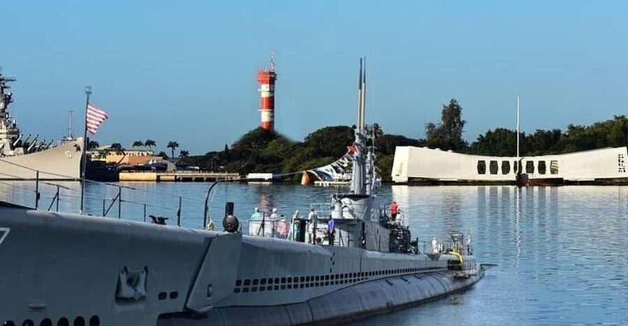 Pearl Harbor Passport: A Complete Experience - USS Missouri: battleship perspective and guide storytelling