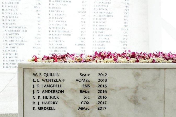 Pearl Harbor USS Arizona Memorial and Honolulu City Tour - Guides and timing: what you can ask for (and what you can’t)