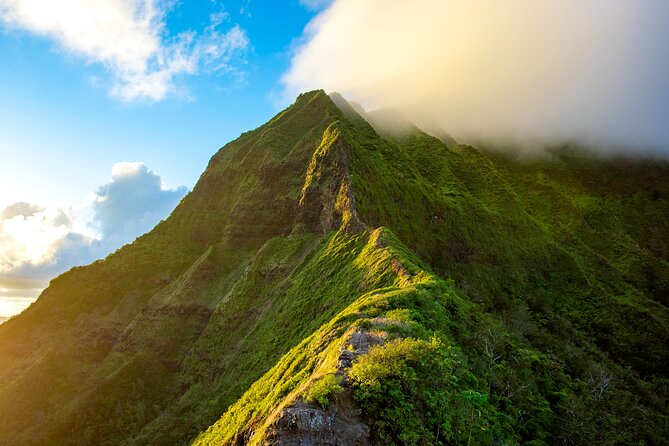 Private Circle Island Oahu Tour with Custom Itinerary - Stop 2: Makapu‘U Point for island views and the optional lighthouse hike