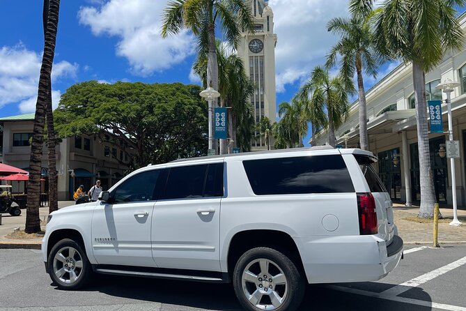 Private Luxury Escalade Transfer: HNL Airport & Cruise Ports - Your Escalade-Style Vehicle: Space for People, Bags, and Comfort