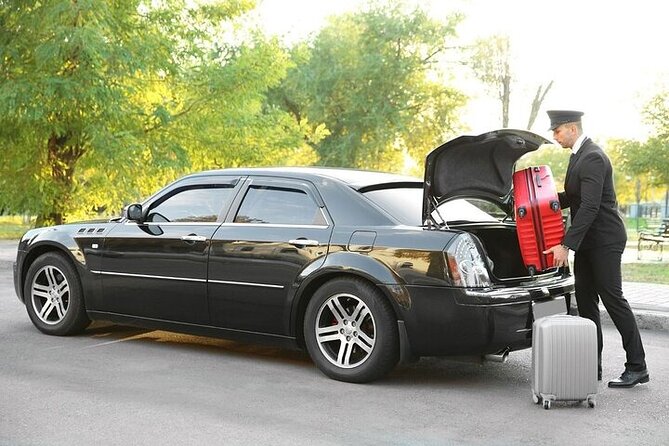 Private One-way Airport Transfer Honolulu Airport To Honolulu - Who this transfer fits best (and who should think twice)