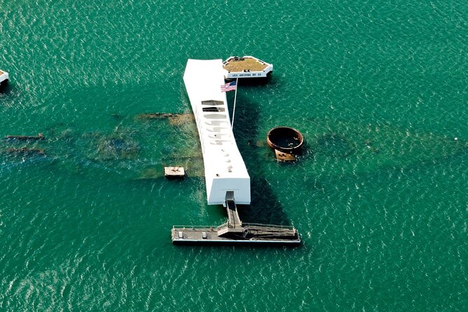 PRIVATE Pearl Harbor: Arizona Memorial, Missouri Ship & City Tour - Quick Glimpses of Iolani Palace and King Kamehameha Statue
