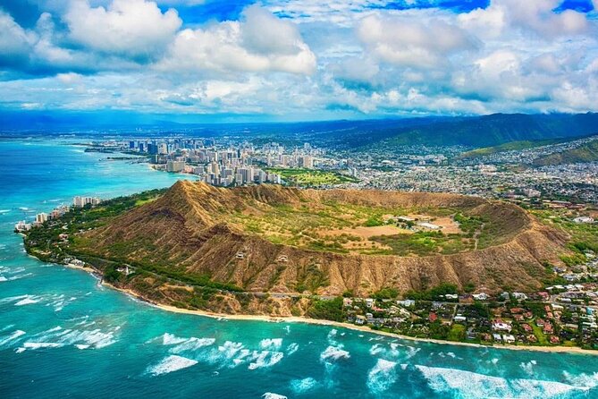 Private Transfer: Honolulu Airport HNL to Honolulu in Sedan Car - Car Comfort and Cleanliness: What Vehicle You’ll Get